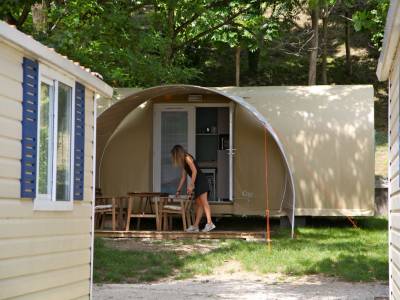 Camping Glamping Gardameer met tent met airconditioning aan het meer 2
