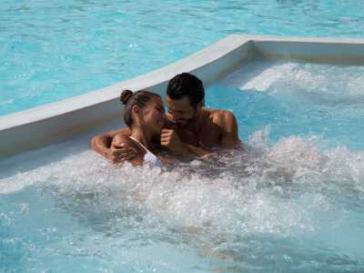 Zwembad met whirlpool Jacuzzi