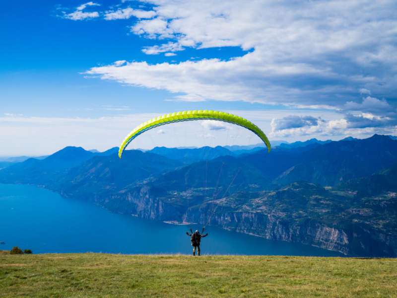 Cosa fare in vacanza in Campeggio Lago di Garda – consigli, parapendio