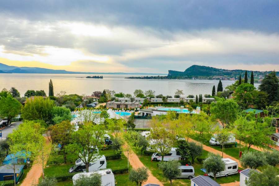 6.12) Pitches type XL near the pool, Camping Village Europa Silvella, San Felice del Benaco, Lake Garda.jpg