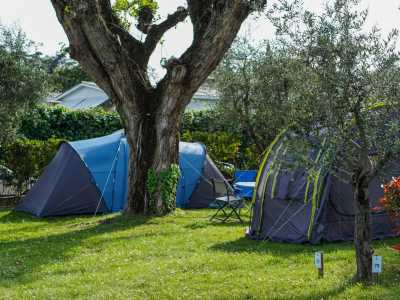 Camping Gardameer met staanplaatsen voor tenten  