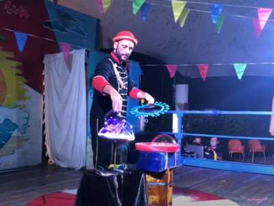 Camping Gardameer met Animatie baby dans mini disco shows 5
