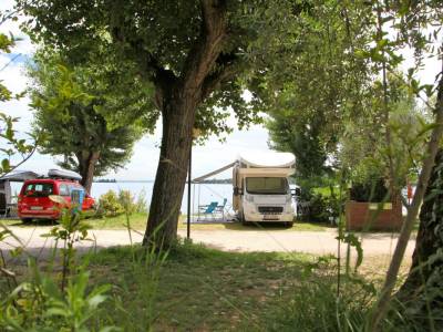 Camping Gardameer met standplaatsen aan het meer 3