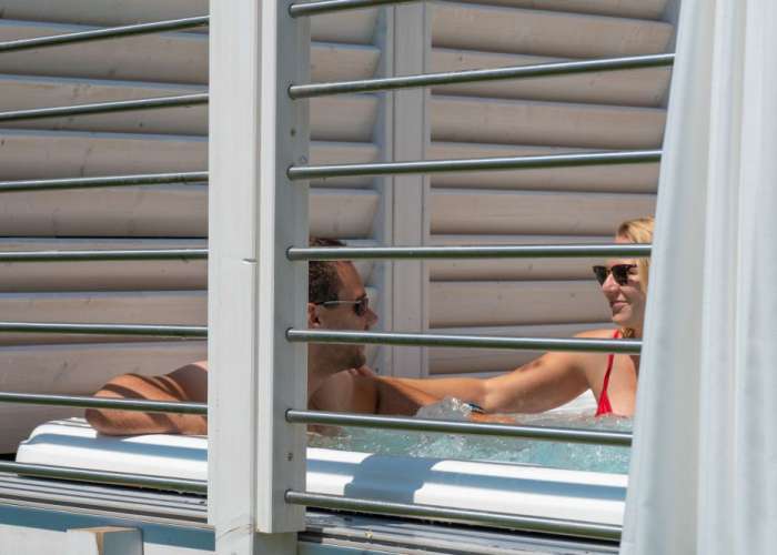 Camping Gardameer met Stacaravan met privé Jacuzzi 1